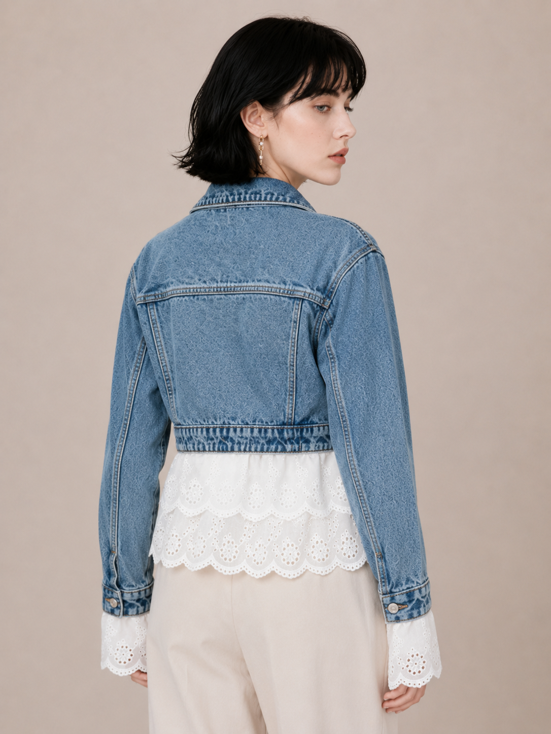 Chic Lace-Trim Cropped Jacket
