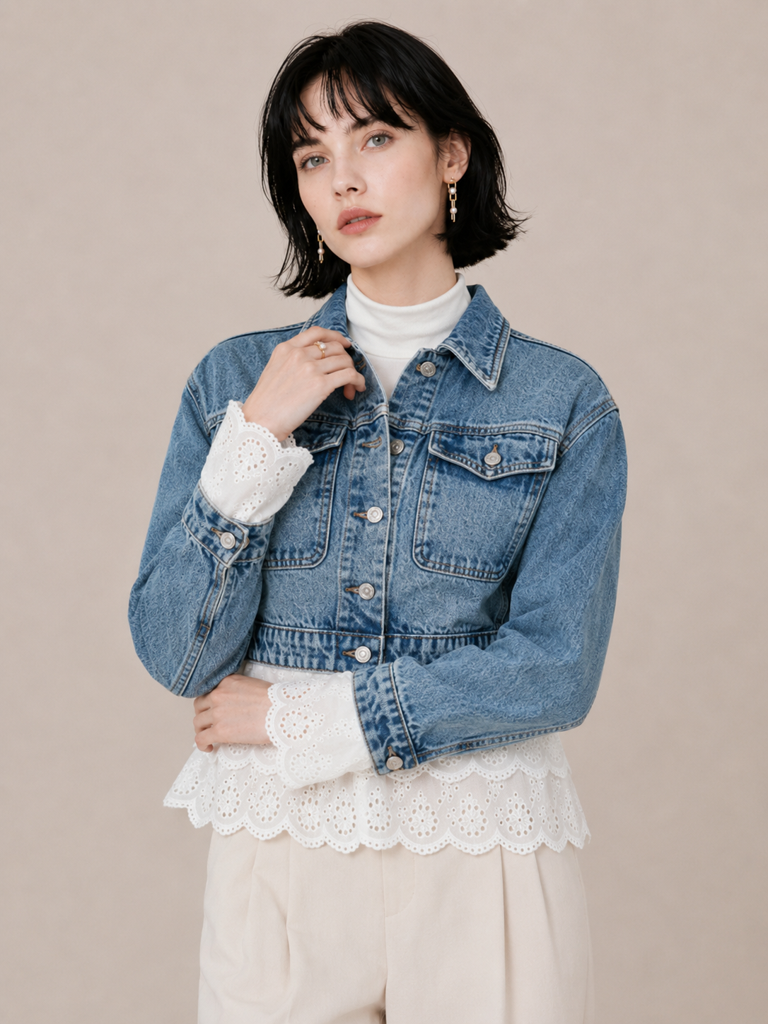 Chic Lace-Trim Cropped Jacket